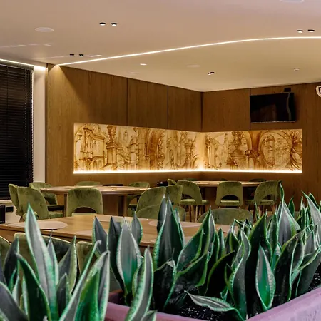 Praha Hotel Uzhhorod