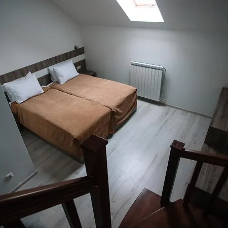 Praha Hotel Uzhhorod